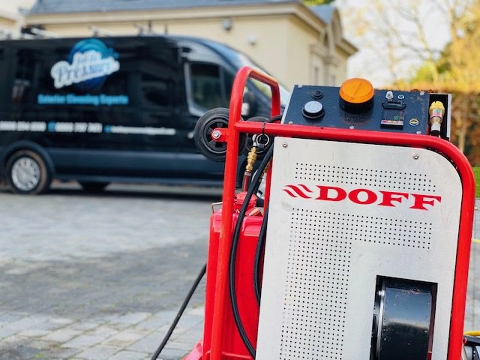 doff-steam-cleaning-machine-in-use.webp